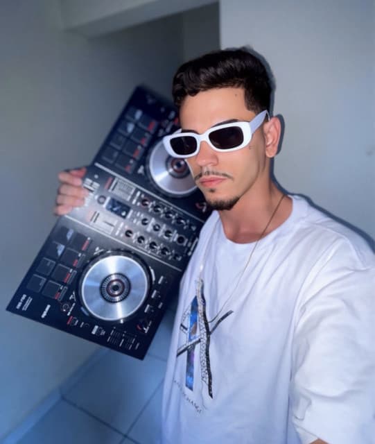 DJ MAGNO