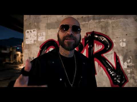 Mr Pomel y el Sensei - Cartel de Santa | @elcarteldesantatv
